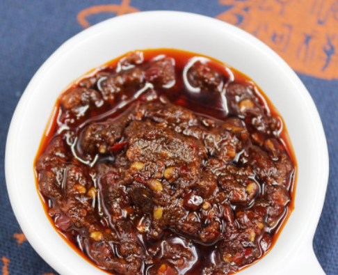 青创颂厂家批发定制香辣牛肉酱500g袋装下饭酱拌饭酱火锅店专用酱